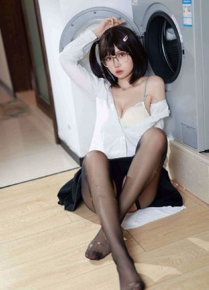 《不扣钮的女孩》_DVDHD在线观看