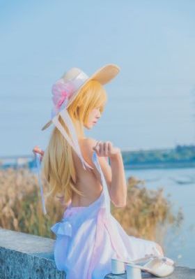 站起来一条缝蹲下一个洞是什么_4K免费观看