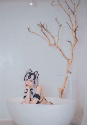 年轻的部长夫人_BD英语全集免费观看